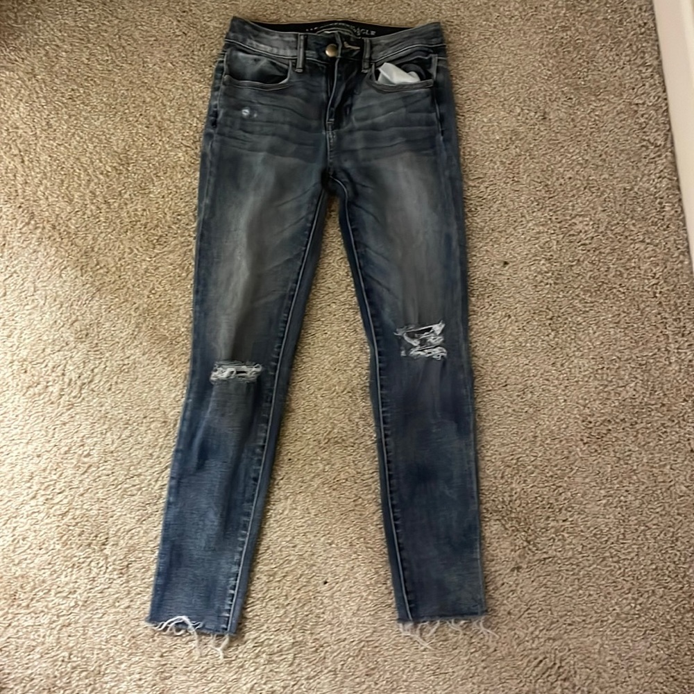 AMERICAN EAGLE SKINNY JEANS